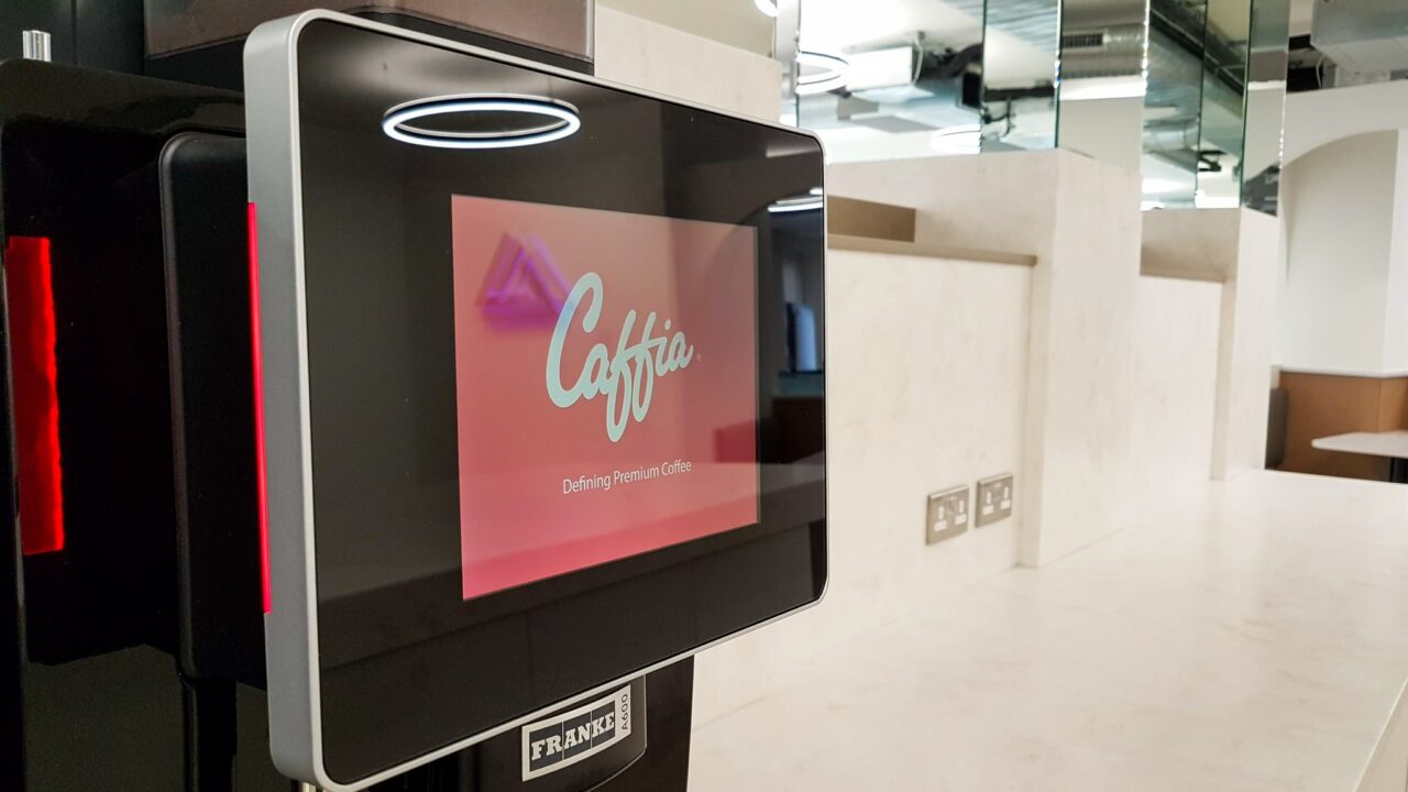 Fresh Milk Coffee Machines Vs Powdered Milk Coffee Machines