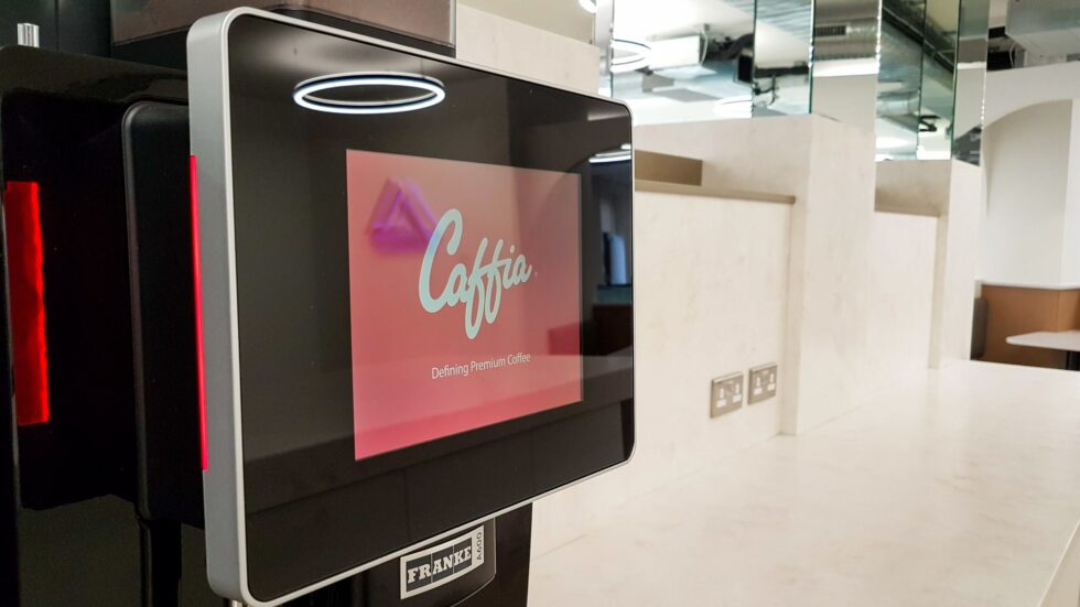 Fresh Milk Coffee Machines Vs Powdered Milk Coffee Machines